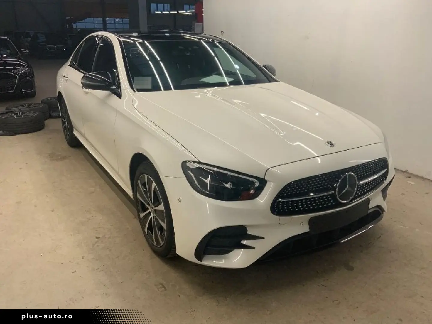 MERCEDES-BENZ E 300 de 4Matic AMG Pano ACC Burm 360Kam Volll