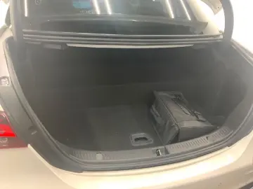 MERCEDES-BENZ E 300 de 4Matic AMG Pano ACC Burm 360Kam Volll