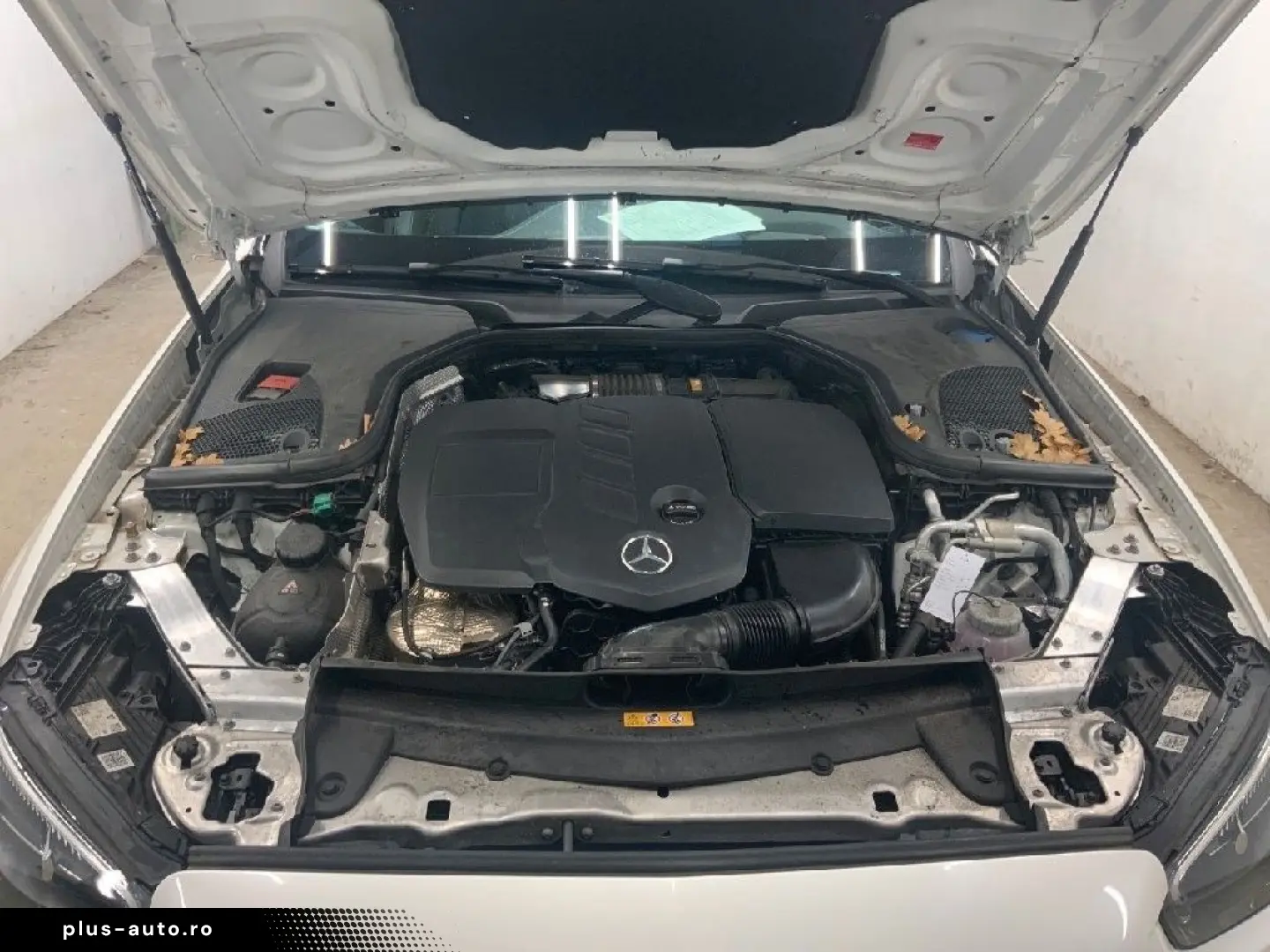 MERCEDES-BENZ E 300 de 4Matic AMG Pano ACC Burm 360Kam Volll
