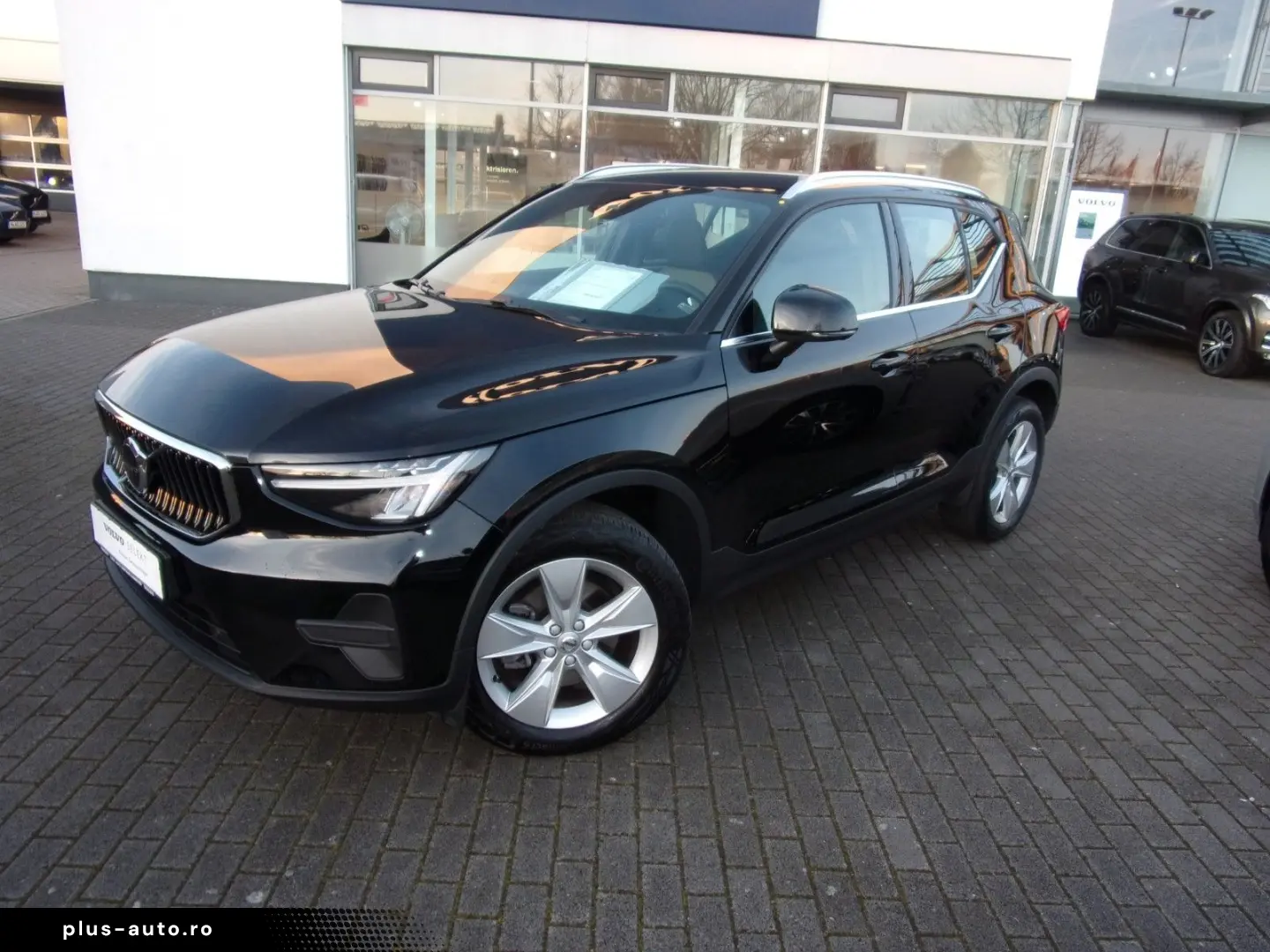 VOLVO XC 40 B3 Plus Bright 2WD Camera Keyless HarmanKardon