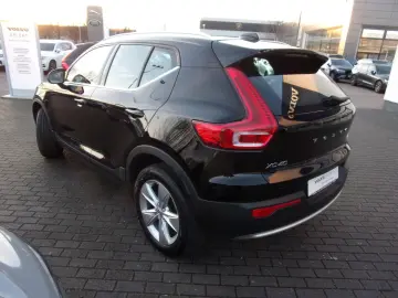 VOLVO XC 40 B3 Plus Bright 2WD Camera Keyless HarmanKardon