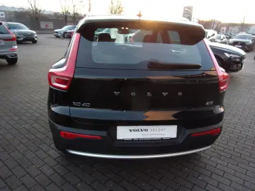 VOLVO XC 40 B3 Plus Bright 2WD Camera Keyless HarmanKardon