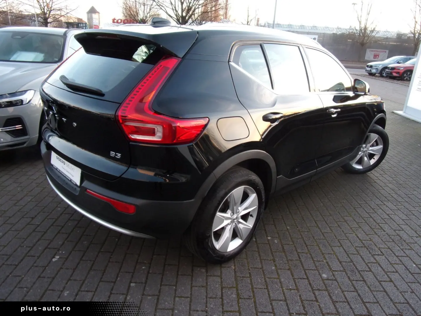 VOLVO XC 40 B3 Plus Bright 2WD Camera Keyless HarmanKardon