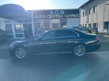 MERCEDES-BENZ E 220 d 4Matic AMG Pano Leder LED Navi Kamera