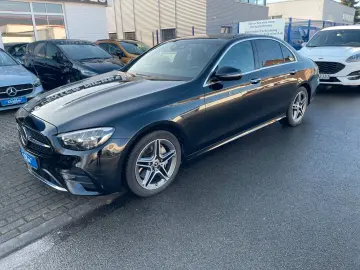 MERCEDES-BENZ E 220 d 4Matic AMG Pano Leder LED Navi Kamera