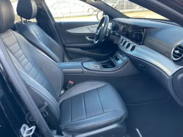 MERCEDES-BENZ E 220 d 4Matic AMG Pano Leder LED Navi Kamera