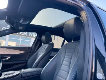 MERCEDES-BENZ E 220 d 4Matic AMG Pano Leder LED Navi Kamera