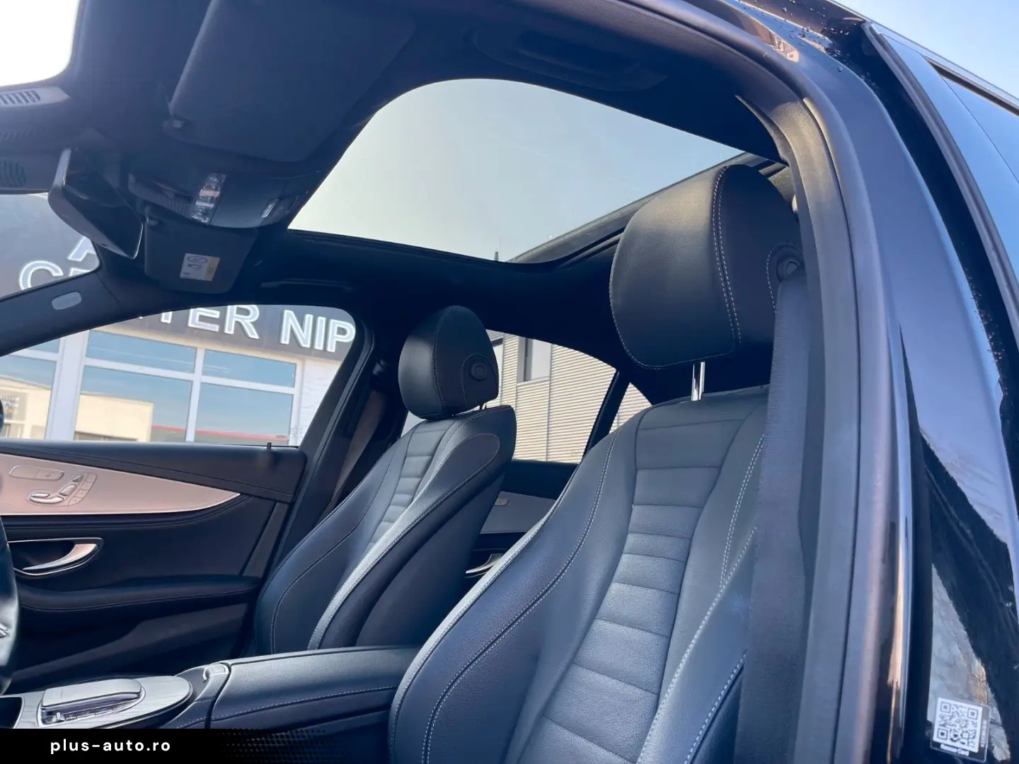 MERCEDES-BENZ E 220 d 4Matic AMG Pano Leder LED Navi Kamera