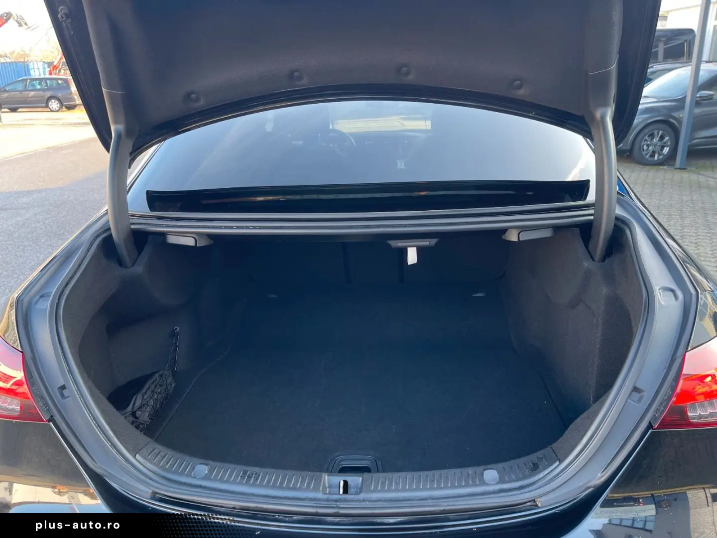 MERCEDES-BENZ E 220 d 4Matic AMG Pano Leder LED Navi Kamera