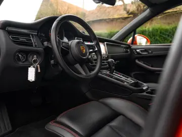 PORSCHE Macan 265PS