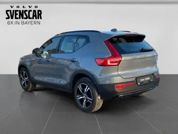 VOLVO XC40 B3 Plus Dark 2WD Camera Keyless HarmanKardon