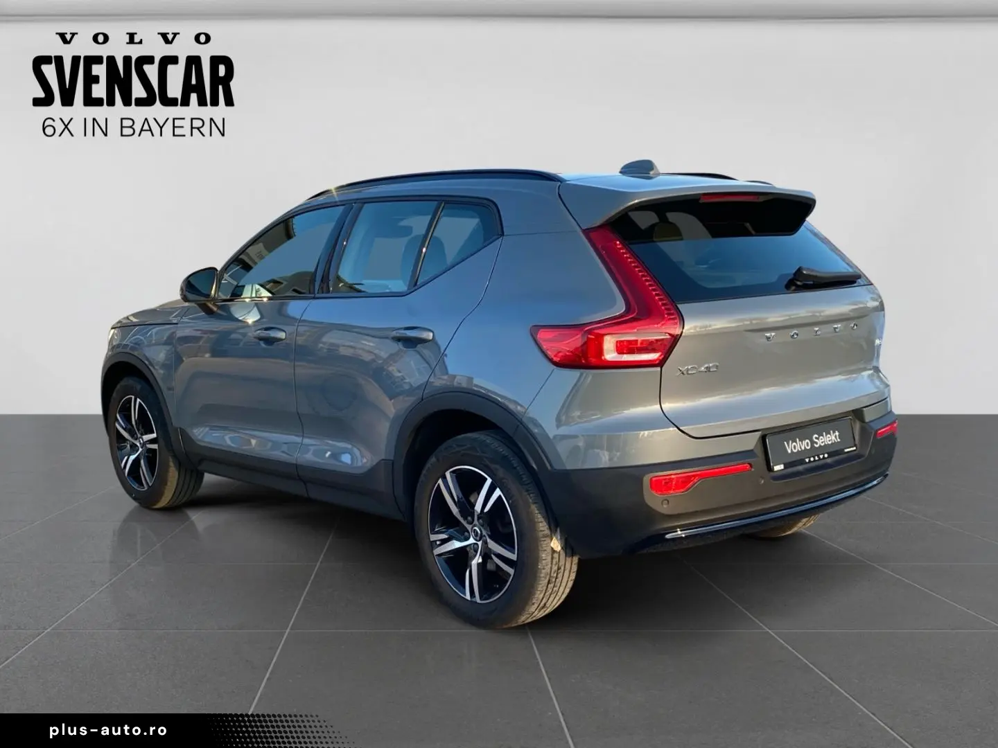 VOLVO XC40 B3 Plus Dark 2WD Camera Keyless HarmanKardon