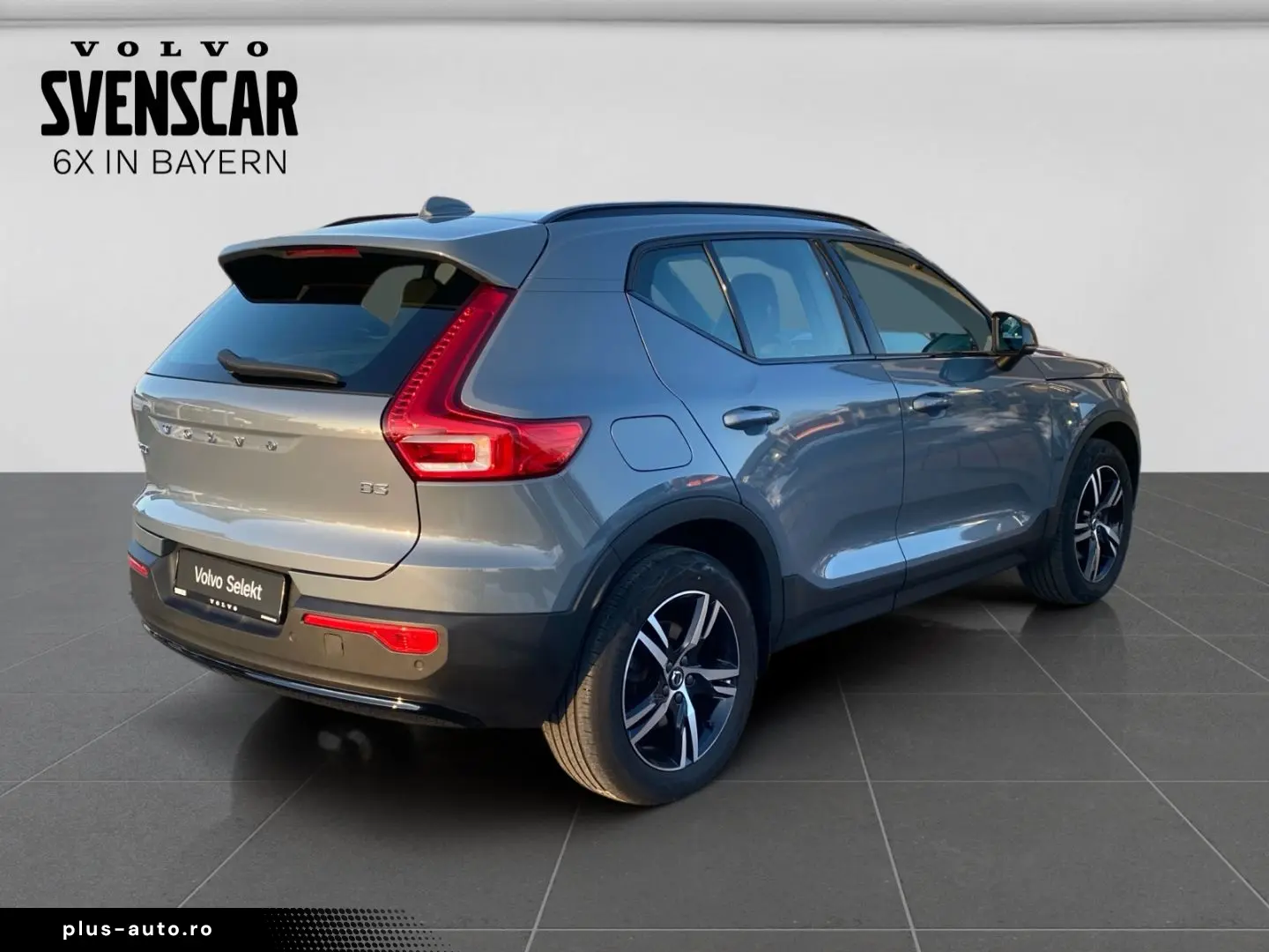 VOLVO XC40 B3 Plus Dark 2WD Camera Keyless HarmanKardon