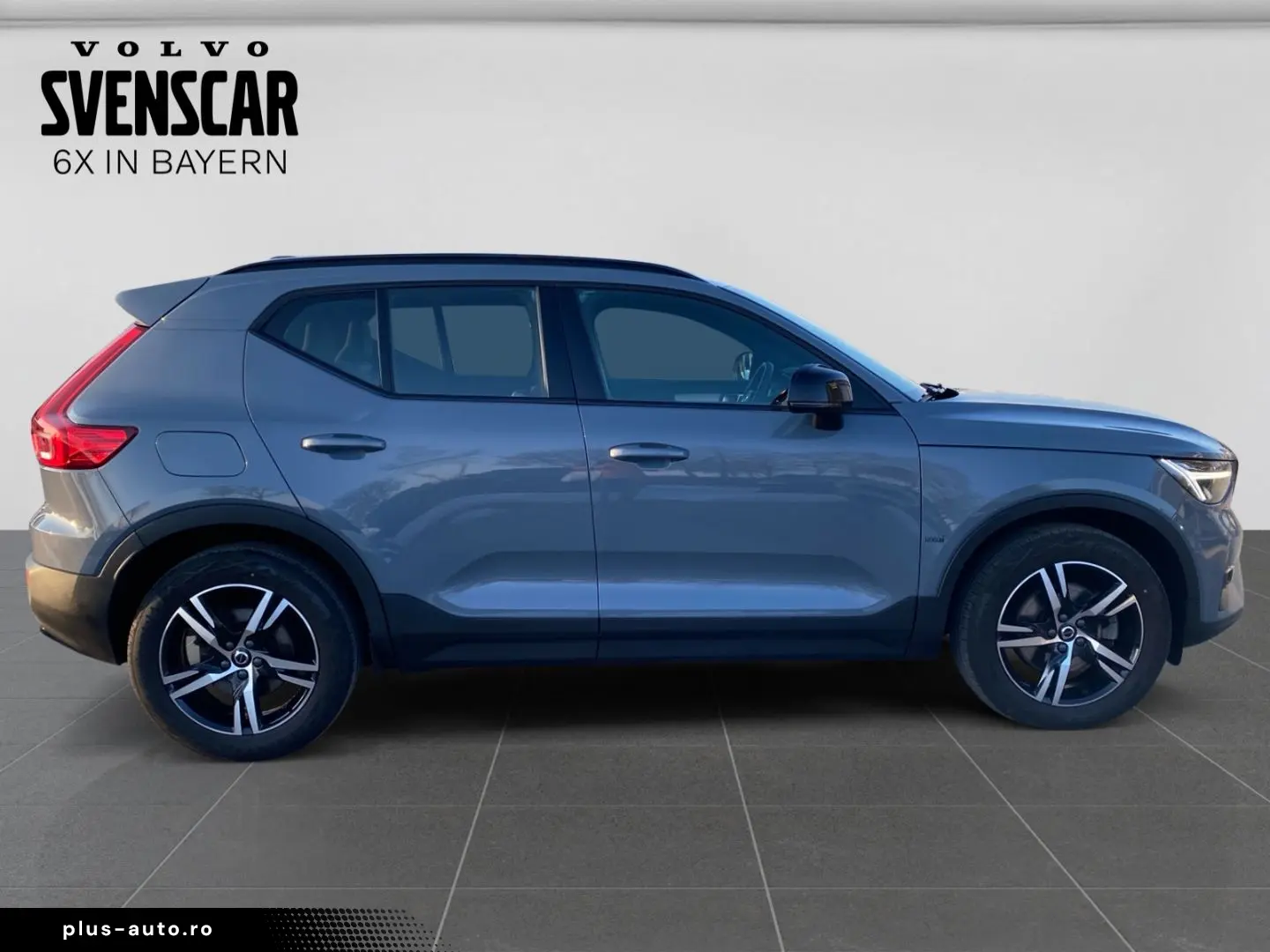 VOLVO XC40 B3 Plus Dark 2WD Camera Keyless HarmanKardon