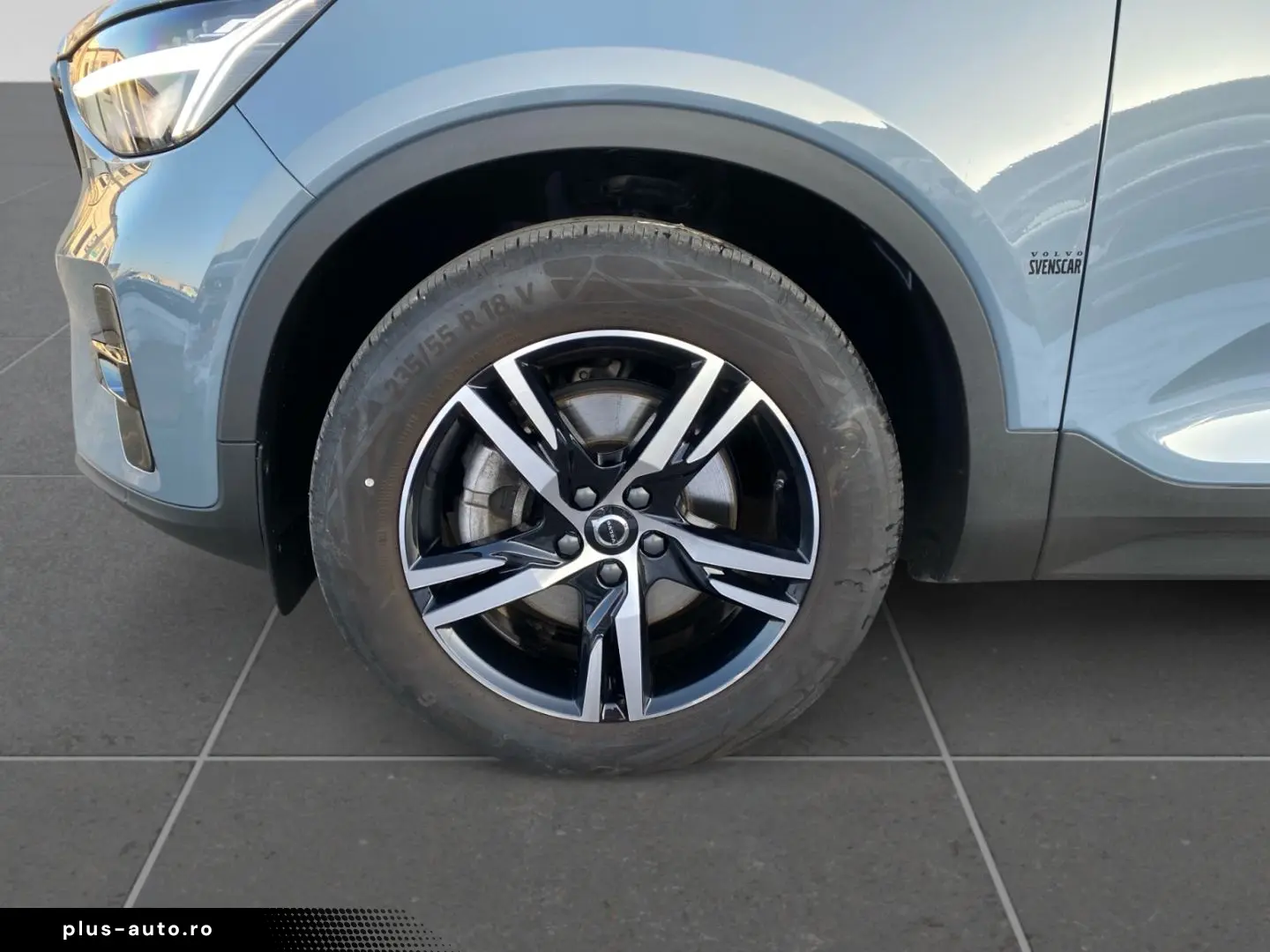 VOLVO XC40 B3 Plus Dark 2WD Camera Keyless HarmanKardon