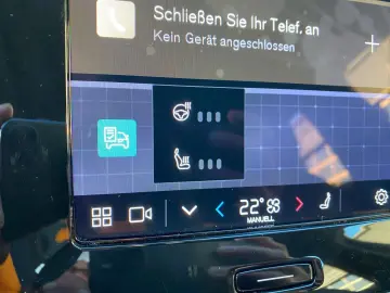 VOLVO XC40 B3 Plus Dark 2WD Camera Keyless HarmanKardon