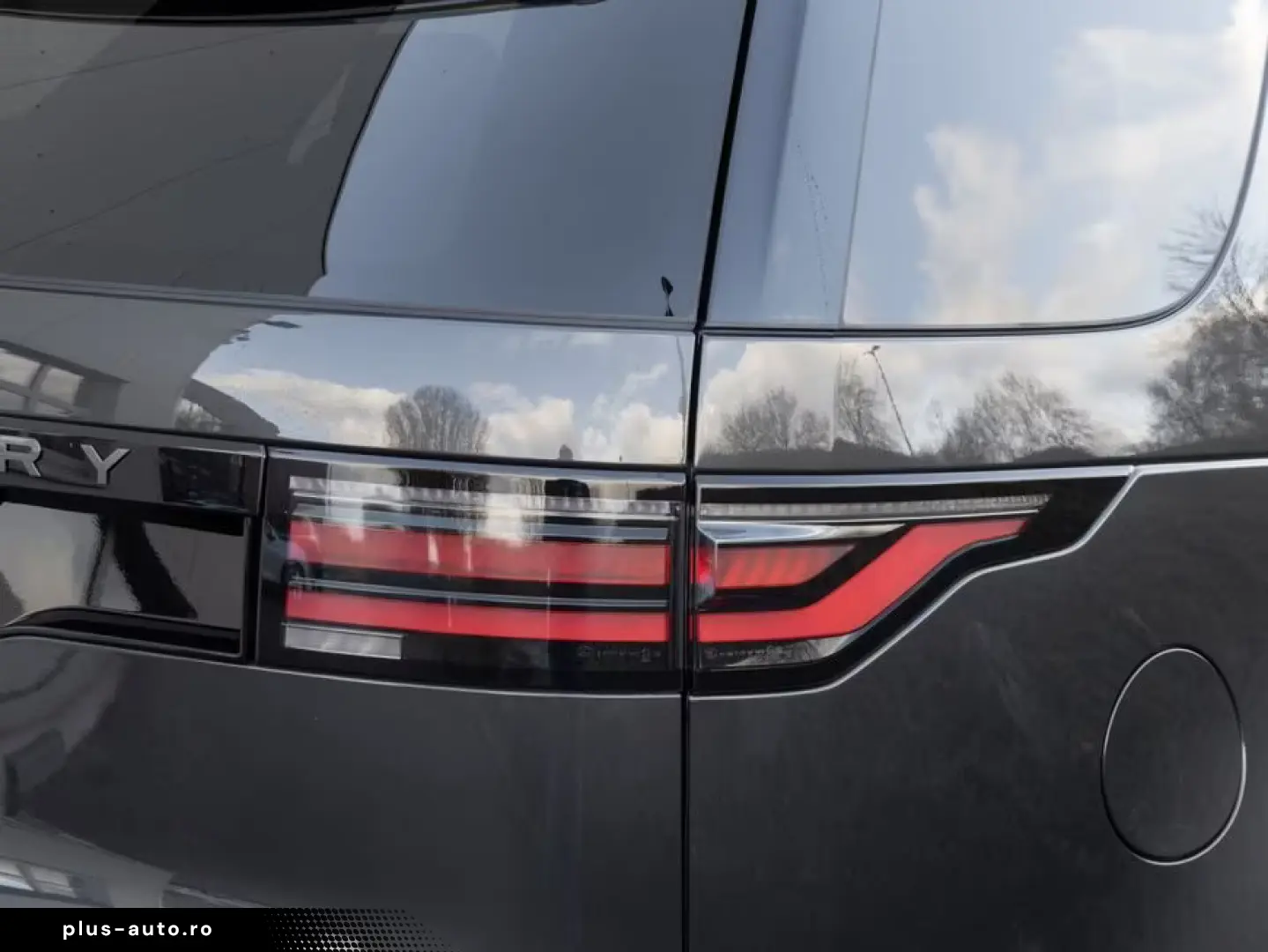 Land Rover Discovery D250 Dynamic SE