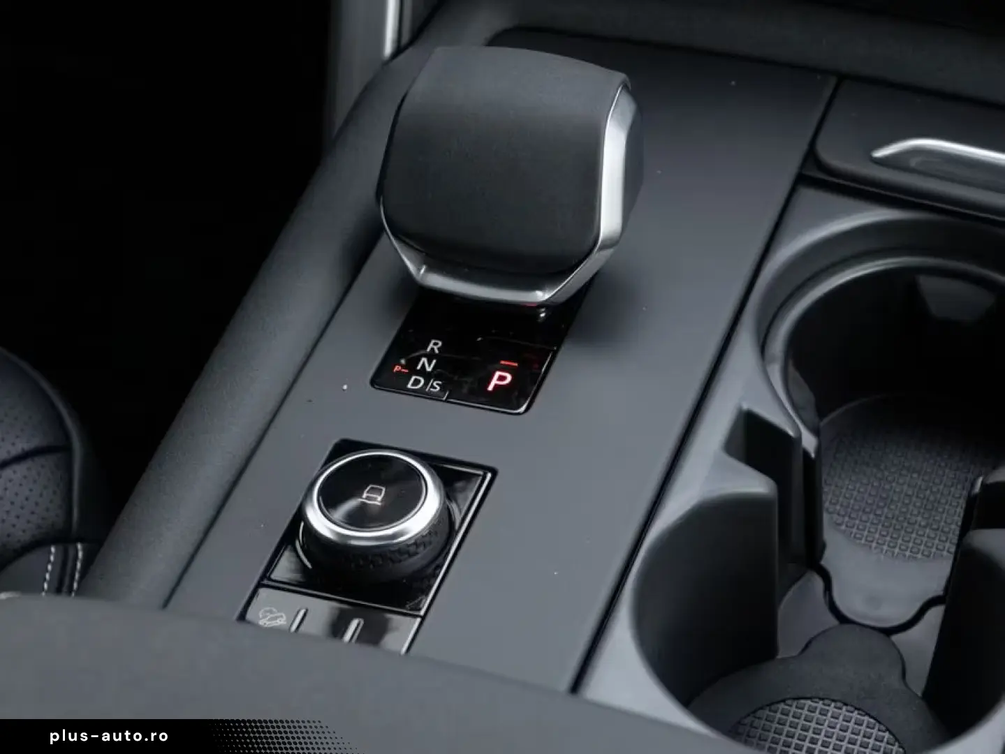 Land Rover Discovery D250 Dynamic SE