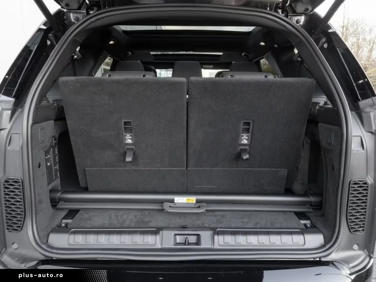 Land Rover Discovery D250 Dynamic SE