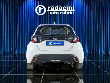 TOYOTA YARIS 1.5 HYBRID E-CVT 92CP 2022