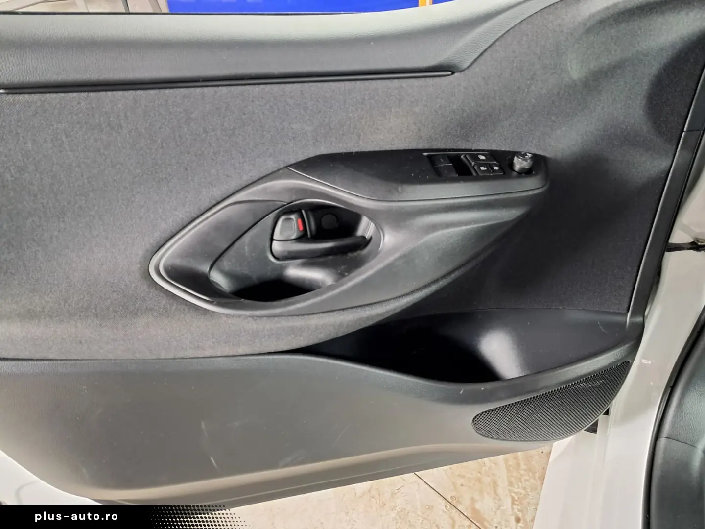 TOYOTA YARIS 1.5 HYBRID E-CVT 92CP 2022