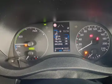 TOYOTA YARIS 1.5 HYBRID E-CVT 92CP 2022