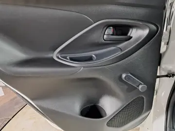 TOYOTA YARIS 1.5 HYBRID E-CVT 92CP 2022