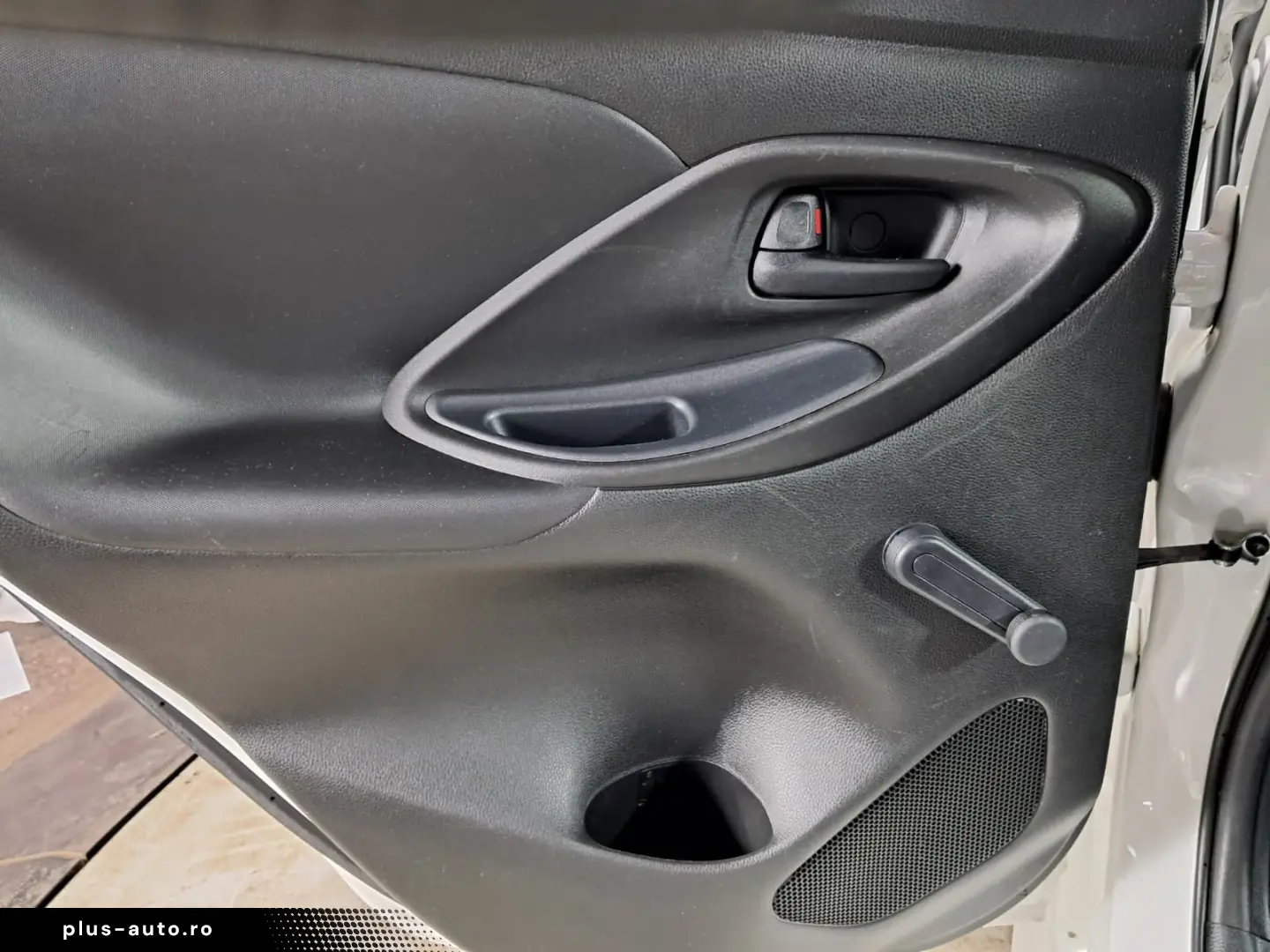 TOYOTA YARIS 1.5 HYBRID E-CVT 92CP 2022