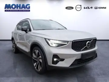VOLVO XC40 2WD Plus Dark ACC Bliss Keyless Camera H&K
