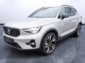 VOLVO XC40 2WD Plus Dark ACC Bliss Keyless Camera H&K