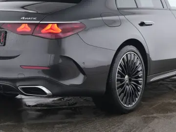 MERCEDES-BENZ E 400 e 4M  AMG Night Pano Digit LEDER Burm DC