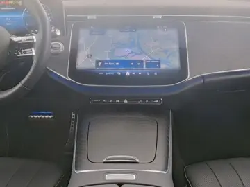 MERCEDES-BENZ E 400 e 4M  AMG Night Pano Digit LEDER Burm DC