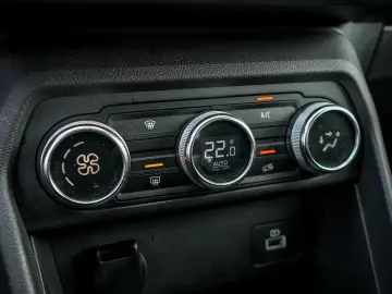 DACIA LOGAN TCE 90 MT