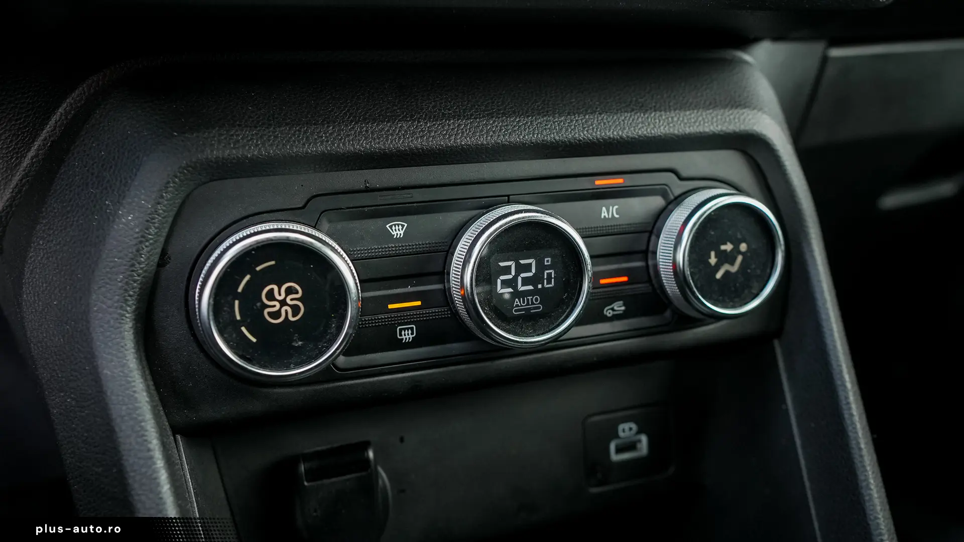 DACIA LOGAN TCE 90 MT