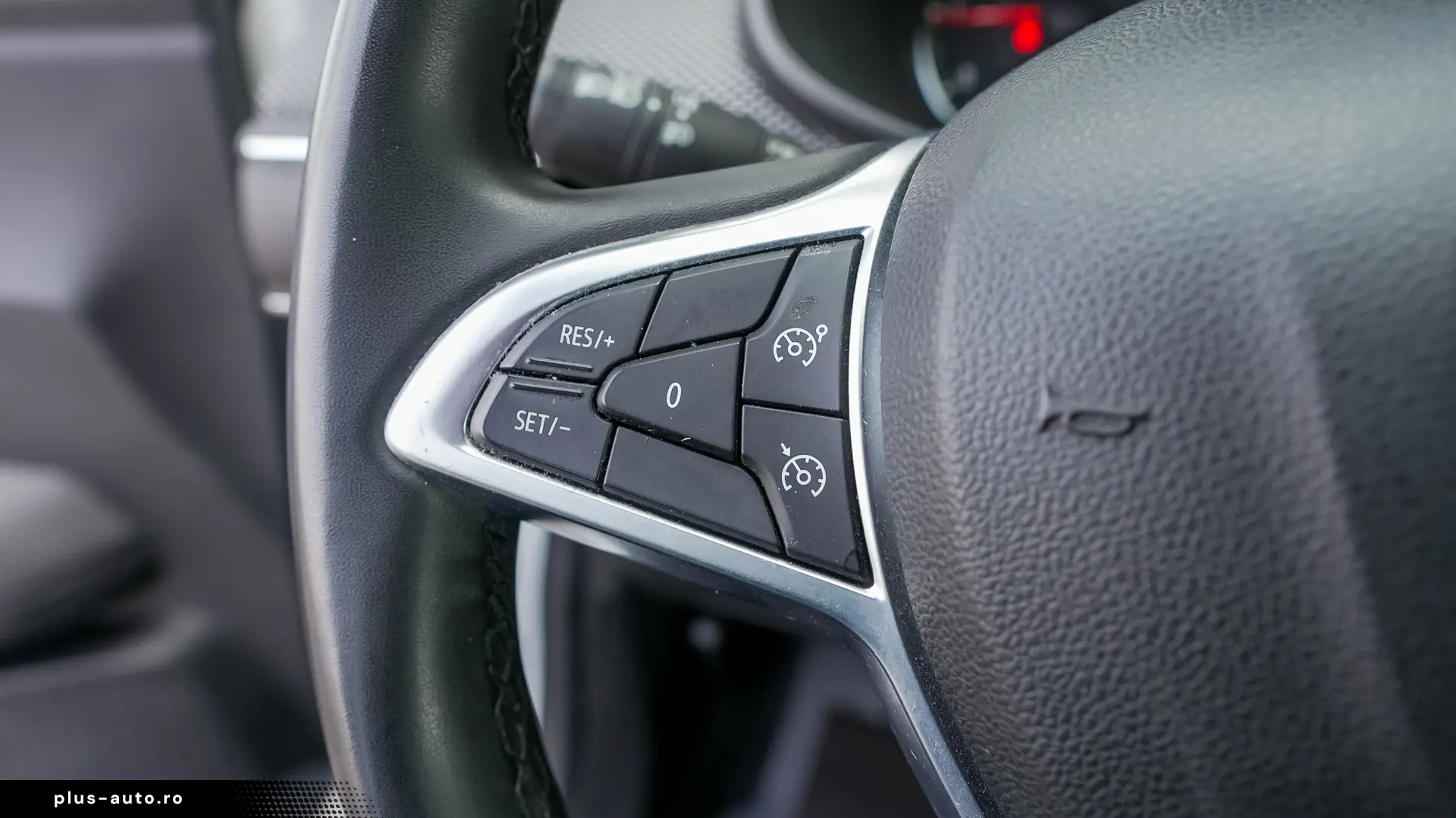 DACIA LOGAN TCE 90 MT