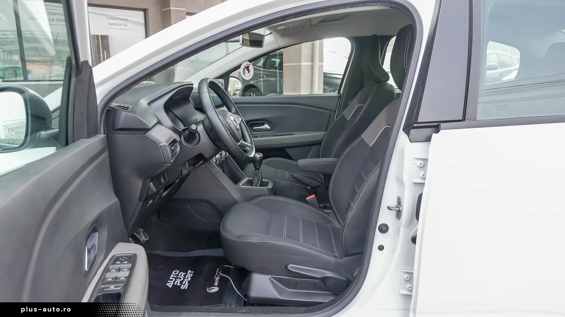 DACIA LOGAN TCE 90 MT