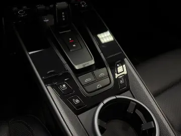 PORSCHE 992 Carrera Cabriolet Sitzklima BOSE PASM Servic