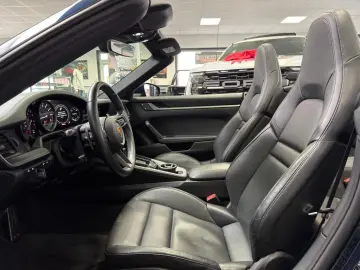 PORSCHE 992 Carrera Cabriolet Sitzklima BOSE PASM Servic