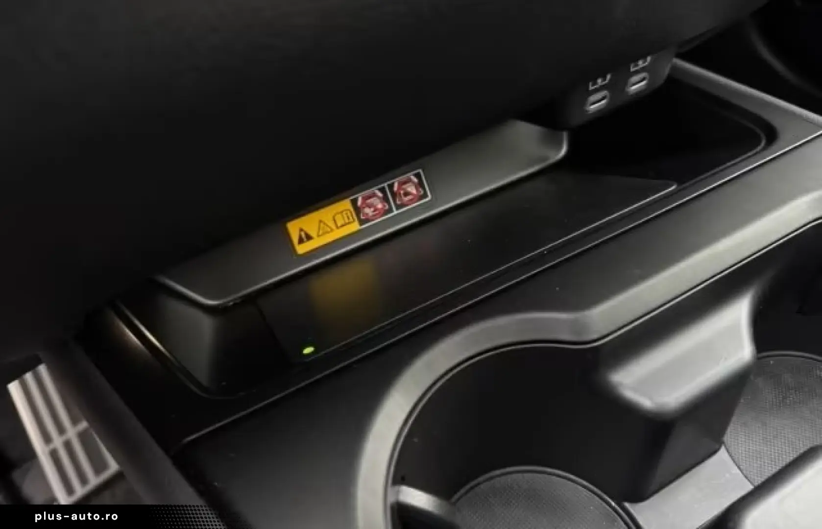 Lexus UX 300h F-Sport Navi LED ACC AWD 4x4