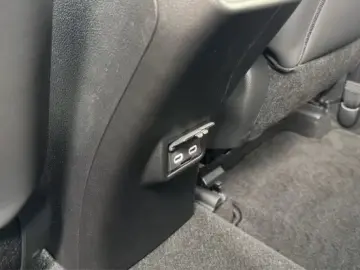 Lexus UX 300h F-Sport Navi LED ACC AWD 4x4