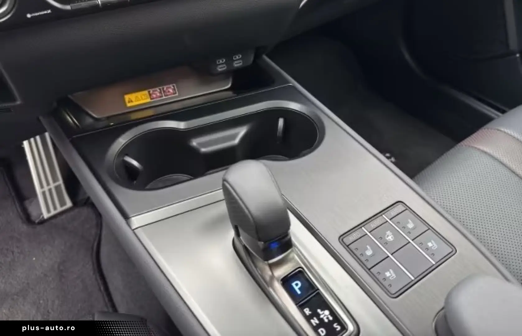 Lexus UX 300h F-Sport Navi LED ACC AWD 4x4