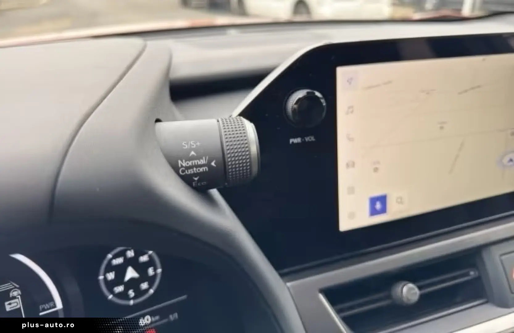 Lexus UX 300h F-Sport Navi LED ACC AWD 4x4