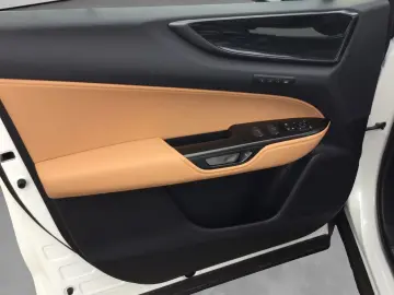 Lexus NX 350hNX350h 4x4 Executive Alle Extras Modell2