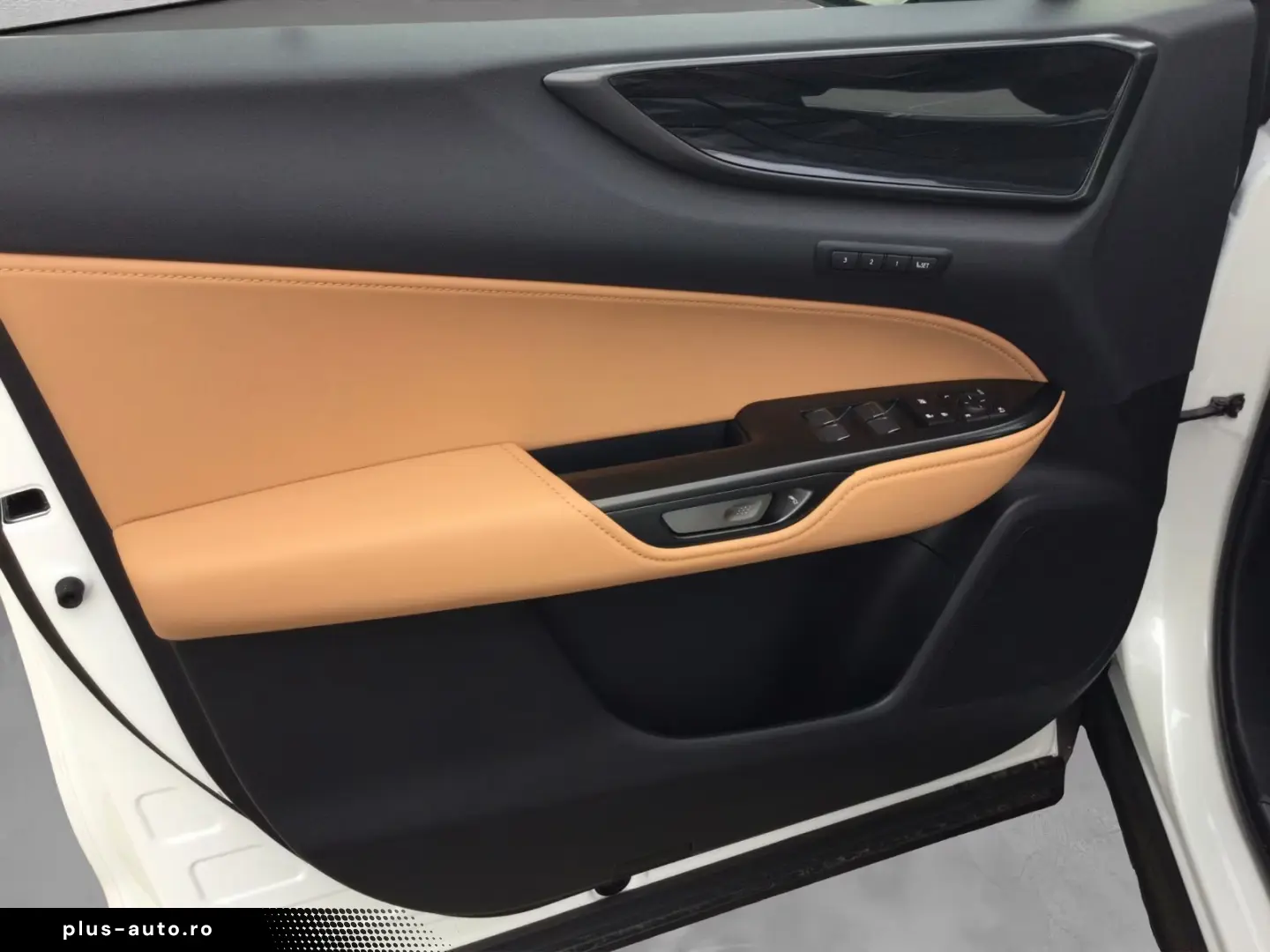 Lexus NX 350hNX350h 4x4 Executive Alle Extras Modell2