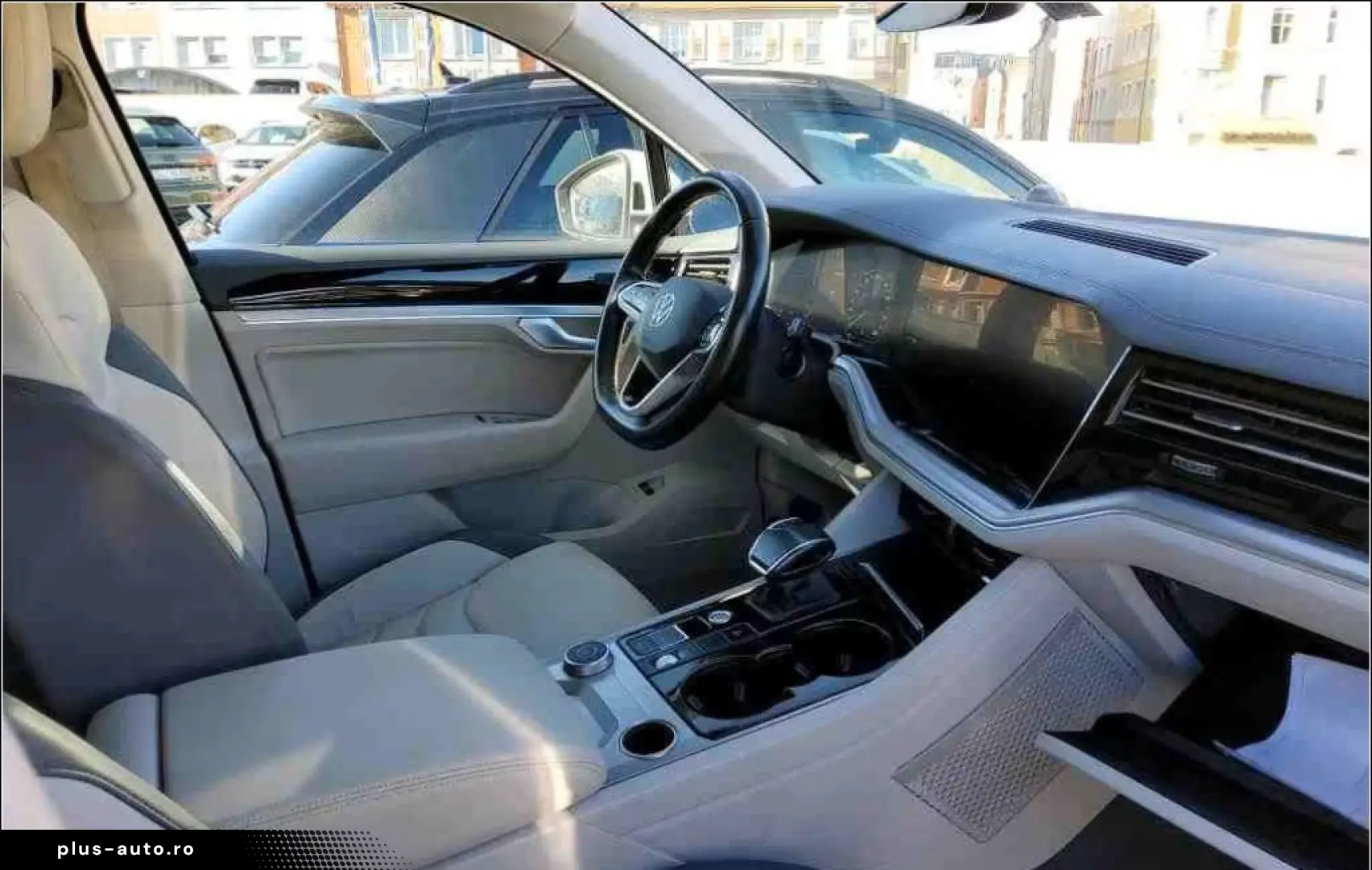 VW Touareg 3.0 V6 e-Hybr Eleg     AZN-Förderung