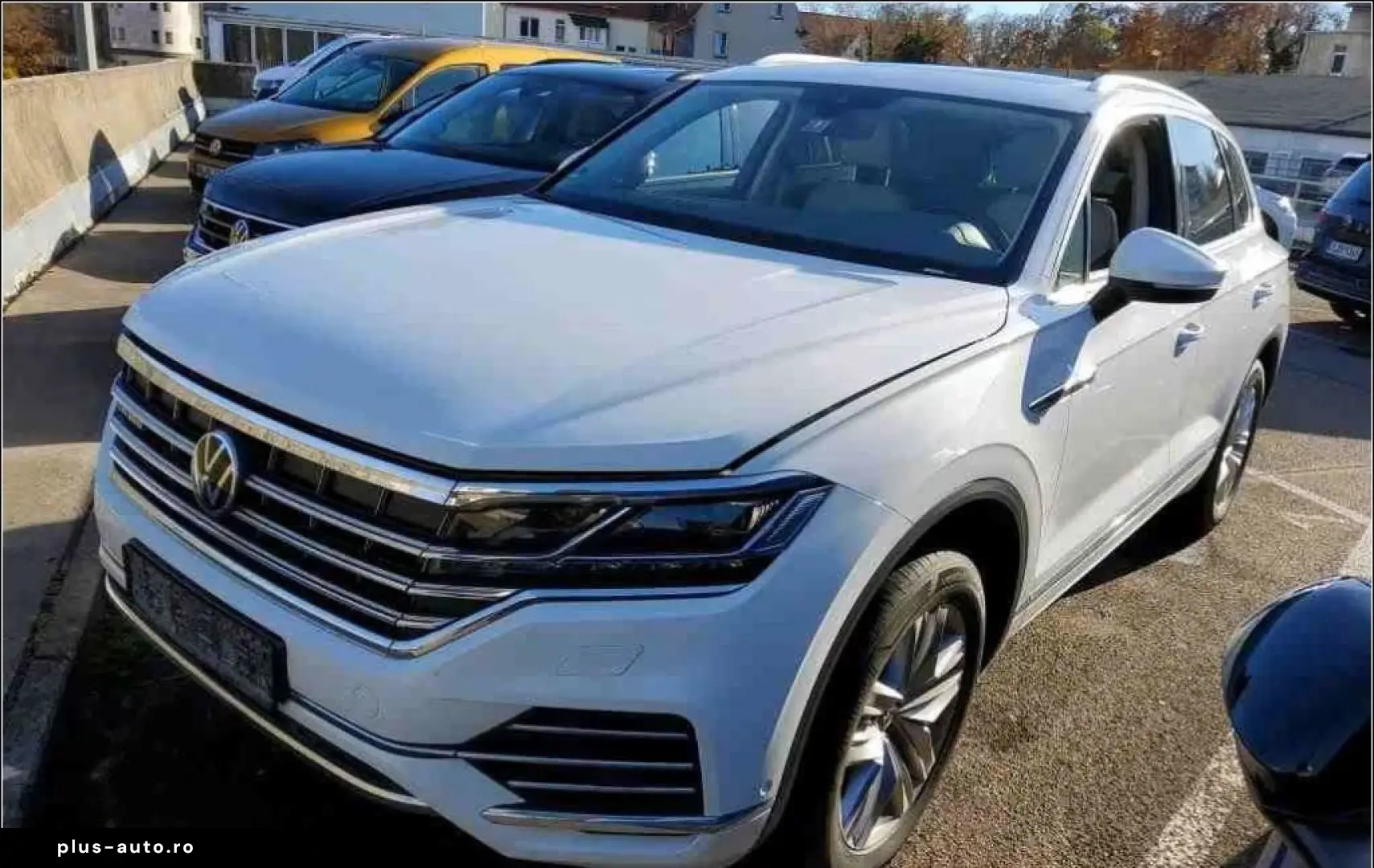 VW Touareg 3.0 V6 e-Hybr Eleg     AZN-Förderung