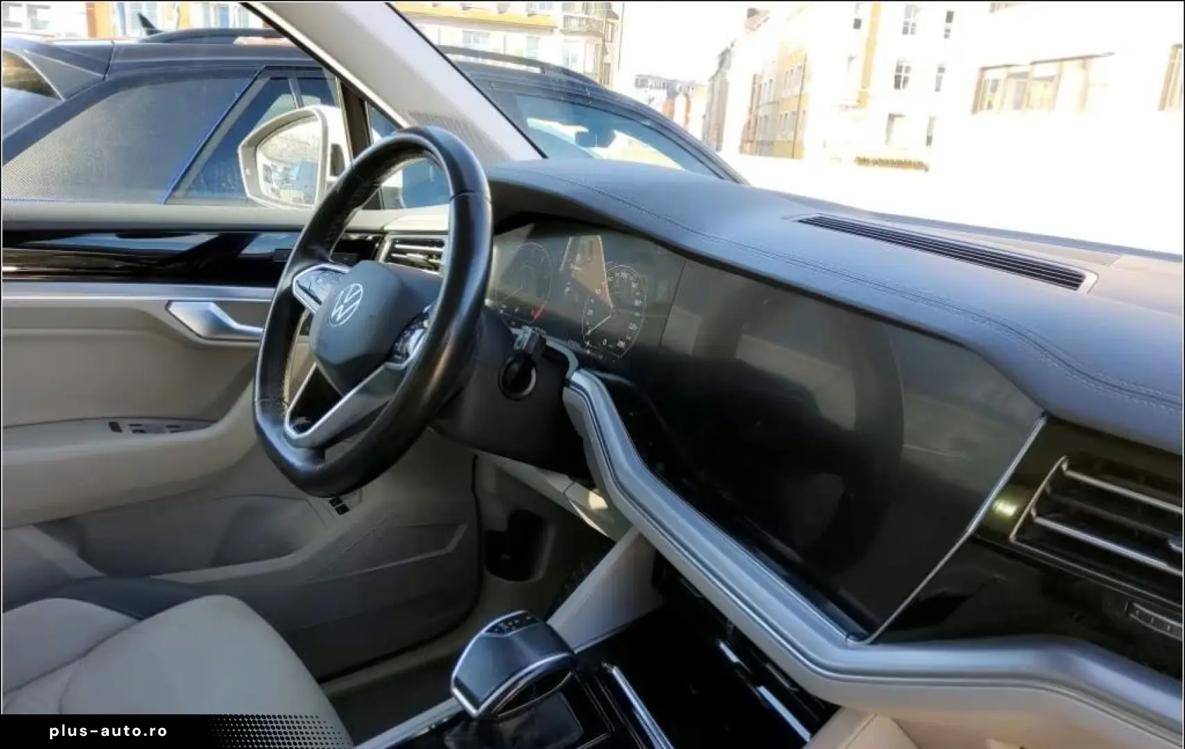 VW Touareg 3.0 V6 e-Hybr Eleg     AZN-Förderung