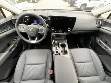 Lexus NX 350h 4X4 Executive Line Interieur-Tech. Pake