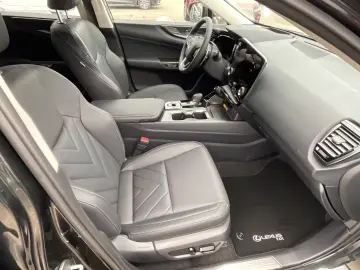 Lexus NX 350h 4X4 Executive Line Interieur-Tech. Pake