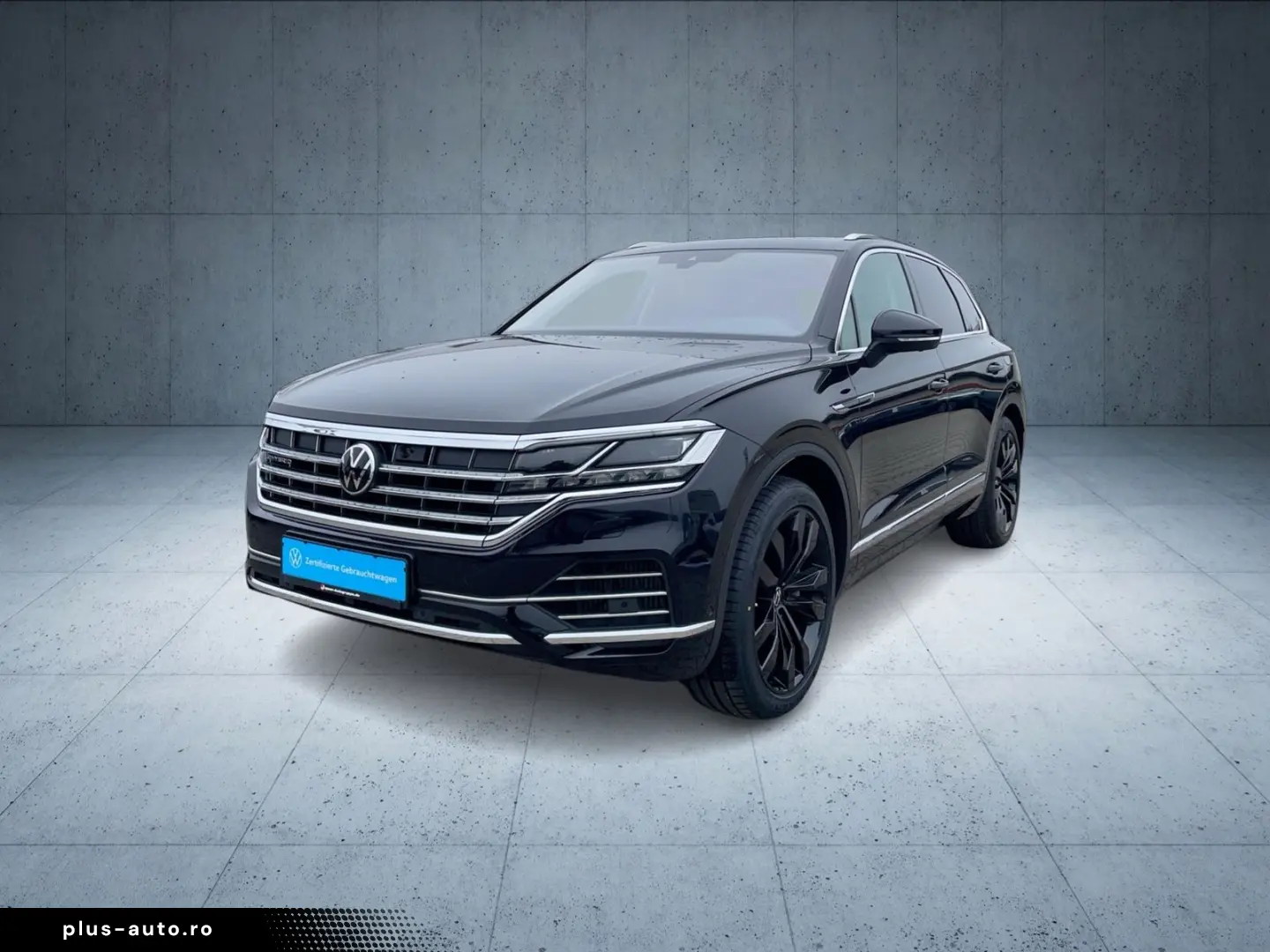 VW Touareg Elegance eHybrid 4M Tiptr AHK Pano Nacht